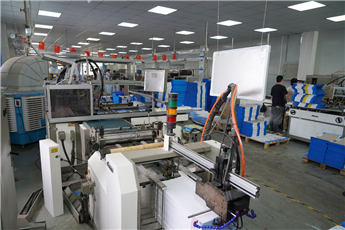 Lining paper machine